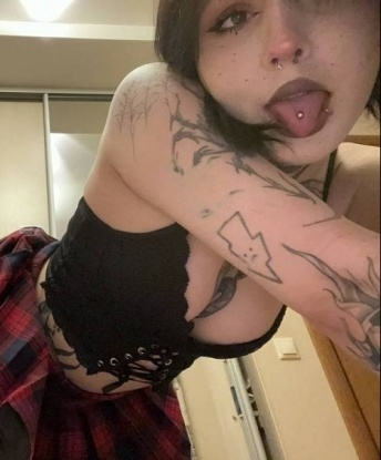 Ксения, 21 год